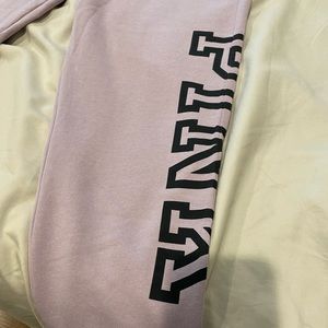 NWOT PINK VICTORIAS SECRET SWEATPANTS